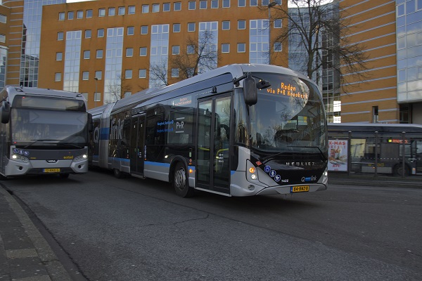 binding pleegouders Messing Laatste elektrische bussen de weg op - OV Nieuws GD